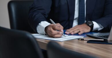 Top 4 Factors to Consider When Hiring a VA Lawyer